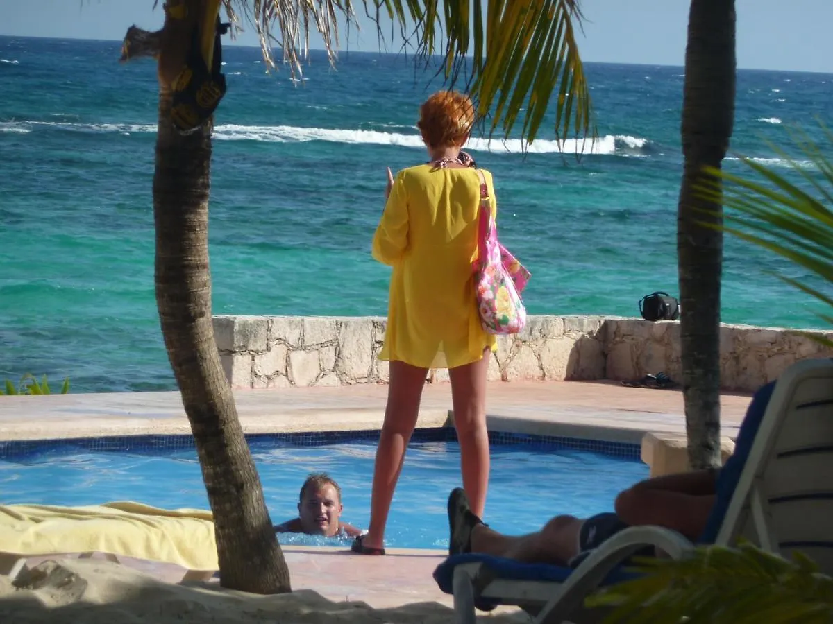 Διαμέρισμα Humble, Right On The Beach Akumal